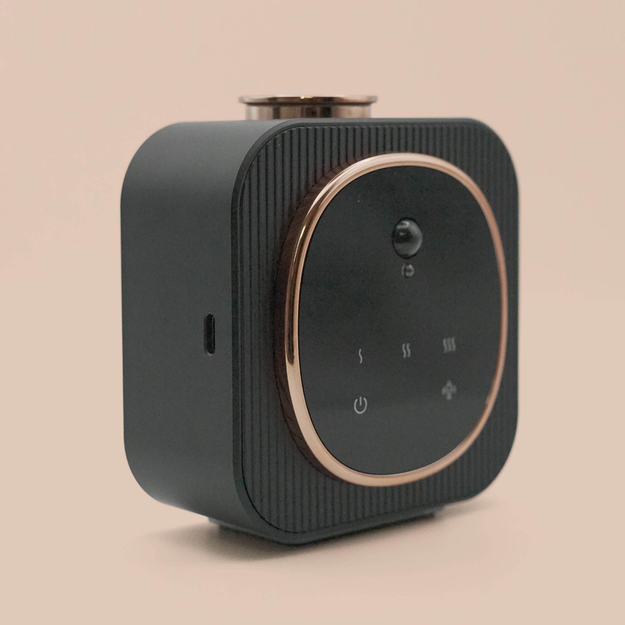 Triad Aroma diffusore elettrico per ambienti con oli essenziali onyx mini